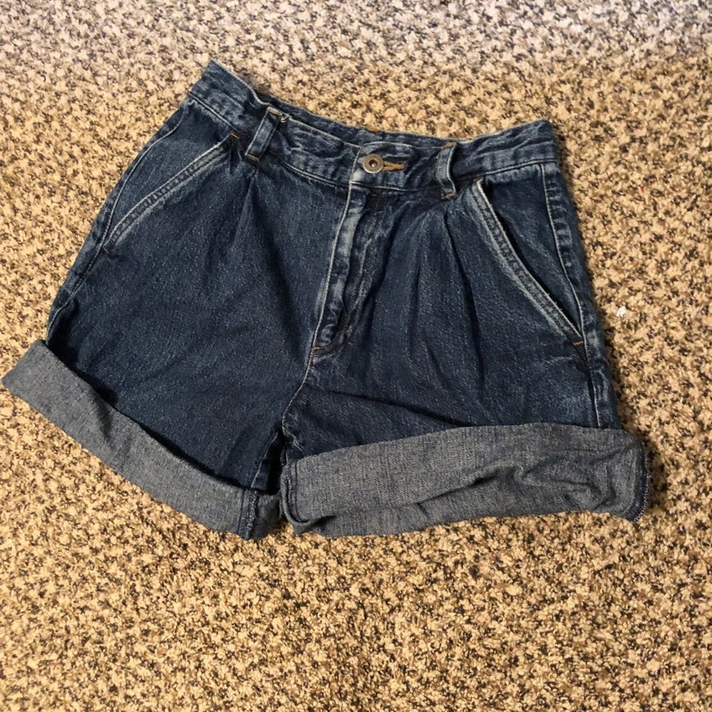 High waisted jean short